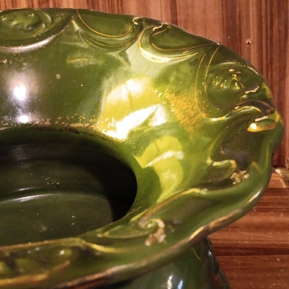 Haynes Pottery green gold planter - Picture 7 of 9